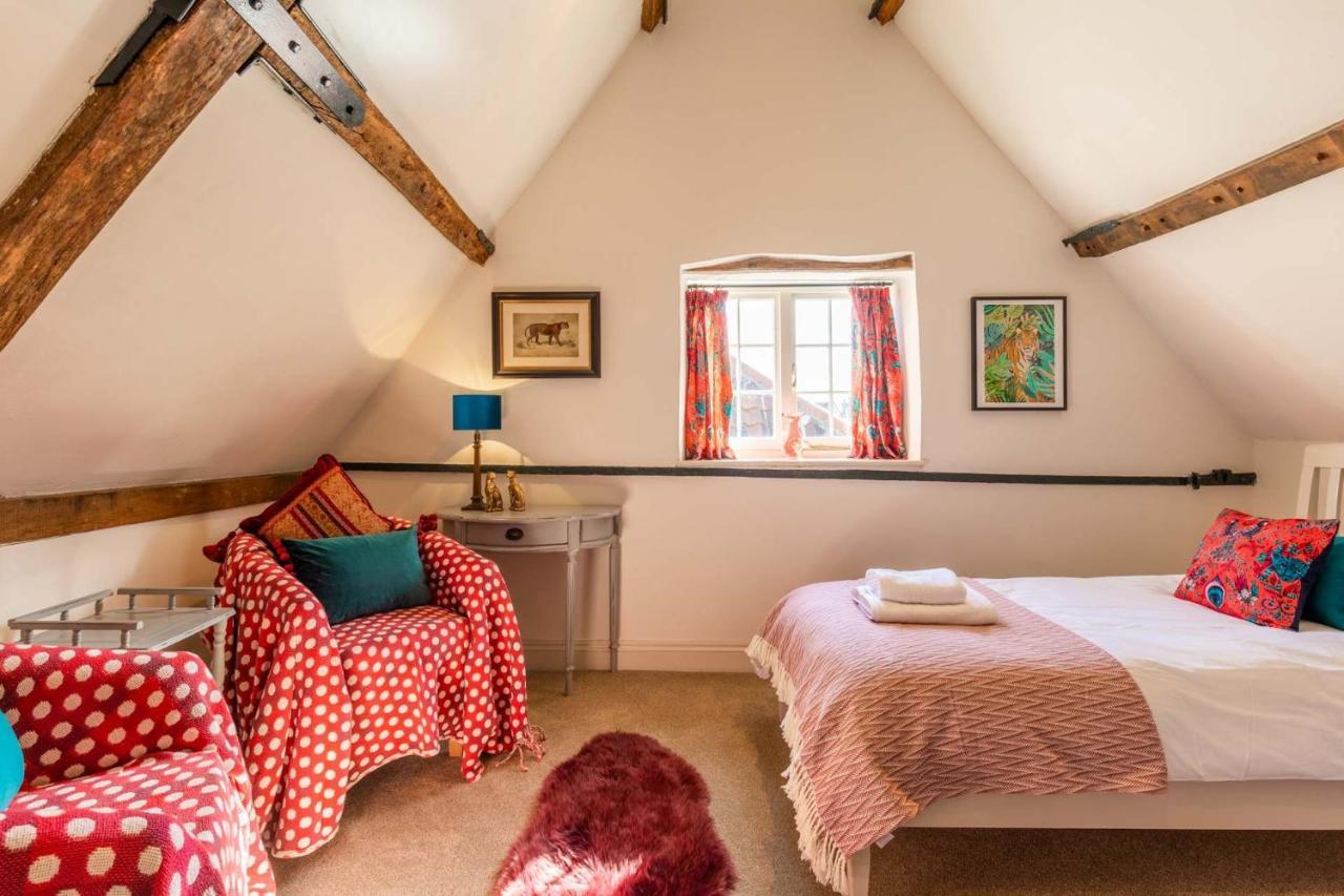 Host & Stay - The Old Paul Pry Holt  Eksteriør bilde